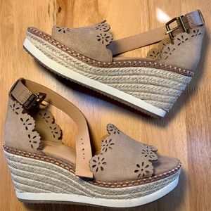 Crown Vintage Dunja Warm Nude Cow Suede Wedge, Size 7M